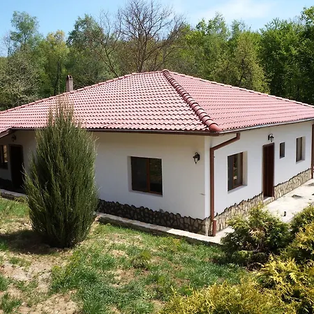 Семеен Комплекс Крисбо Hotel *