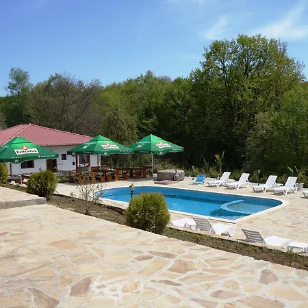 Hotel Семеен Комплекс Крисбо *