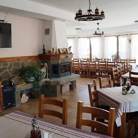 Hotel Семеен Комплекс Крисбо Donkovtsi