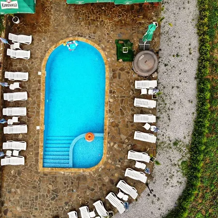 Семеен Комплекс Крисбо Hotel