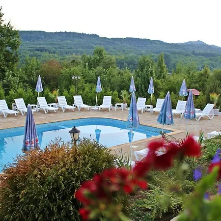 Семеен Комплекс Крисбо *