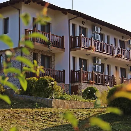 Семеен Комплекс Крисбо Donkovtsi