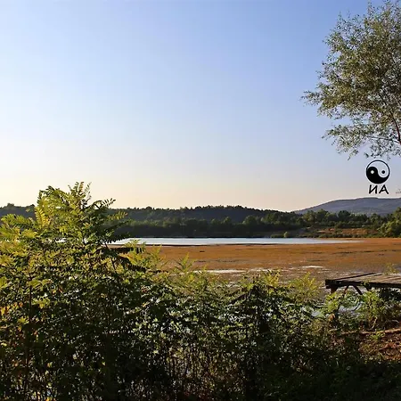 Семеен Комплекс Крисбо Donkovtsi