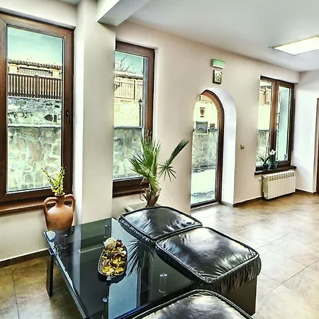 Семеен Комплекс Крисбо Hotel *