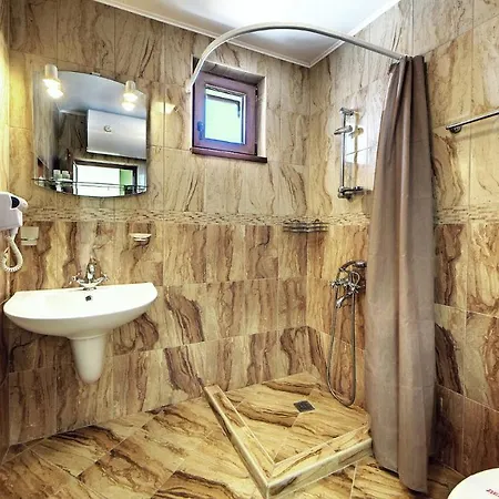 Семеен Комплекс Крисбо Hotel Donkovtsi