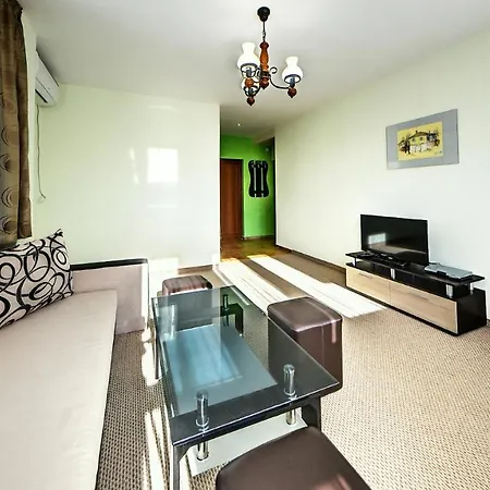 Семеен Комплекс Крисбо *