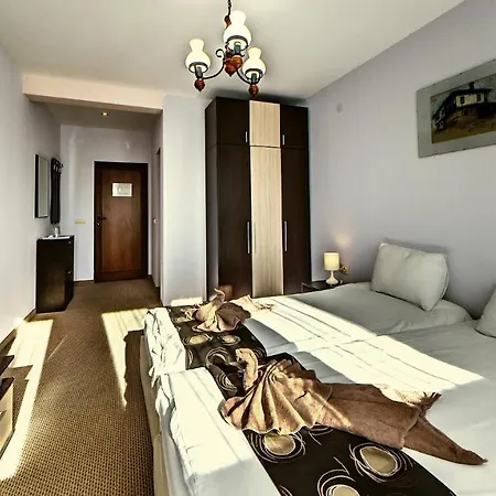 Семеен Комплекс Крисбо * Donkovtsi